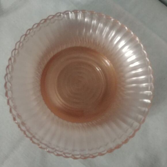 Perfect condition vintage depression glass 1930 petalware pink saucers set of 6* - Picture 2 of 8